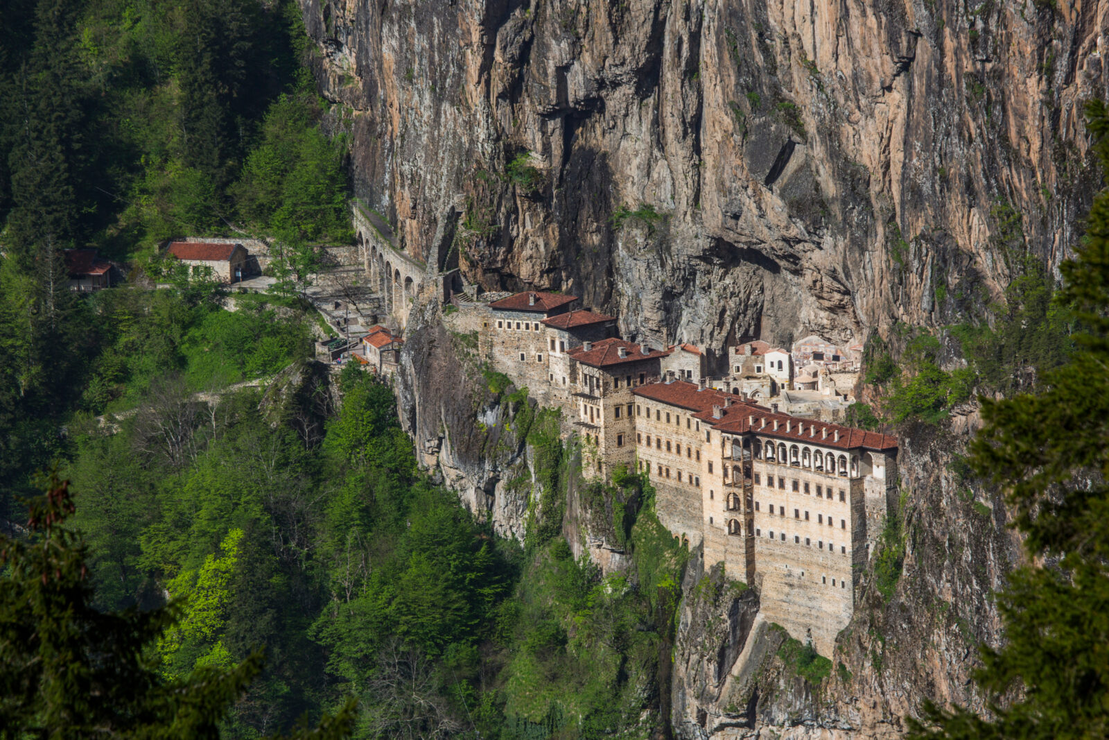 Doğanın Kalbine Yolculuk: Trabzon ve Karadeniz’in Yeşil Büyüsü